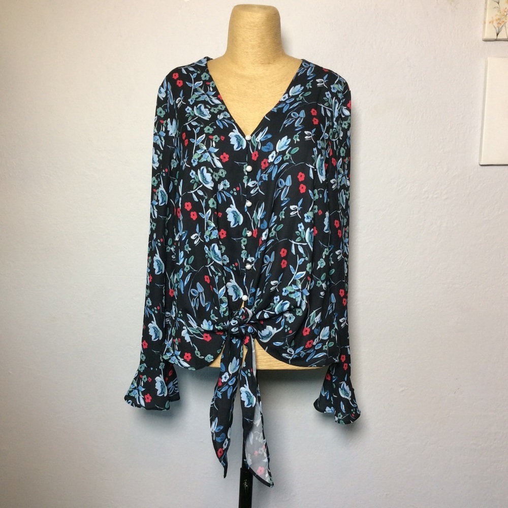 Unbranded Black Floral Blouse, Pearl Buttons